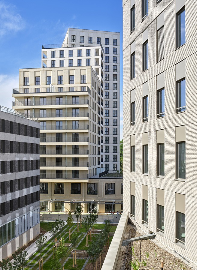 Au centre, le jardin – Logements